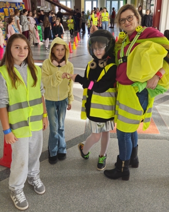 0e51efdf-0f7b-43cd-aeab-f5311f798d18