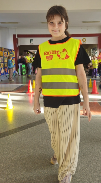 49c8da44-3f02-42c7-bbc7-596bffca2e12