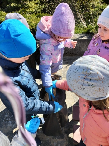 af44ee3a-7033-4117-9126-8eaa9ec34355