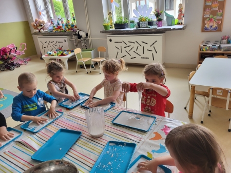 Tydzień eksperymentów w przedszkolu 