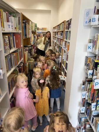 WYJŚCIE DO BIBLIOTEKI MIEJSKIEJ KARWINY