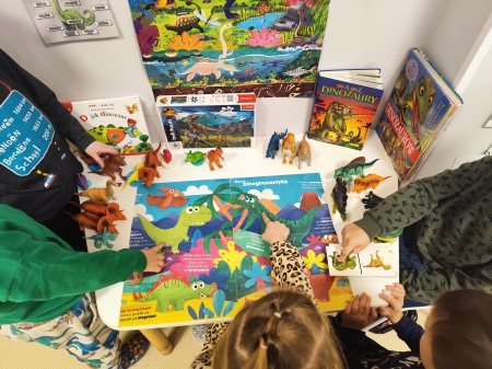 Świetliki w świecie dinozaurów.