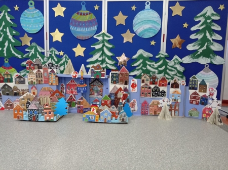 Młodzi artyści z koła plastycznego klas 4-7