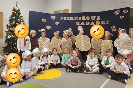 Występ Elfów z okazji Świąt Bożego Narodzenia.