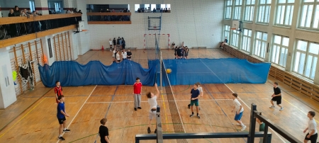 Gwiazdkowy Turniej Piłki Siatkowej kl VII-VIII